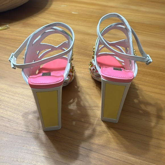 Kat Maconie Calypso kicker heels in pastel floral - Picture 3 of 7